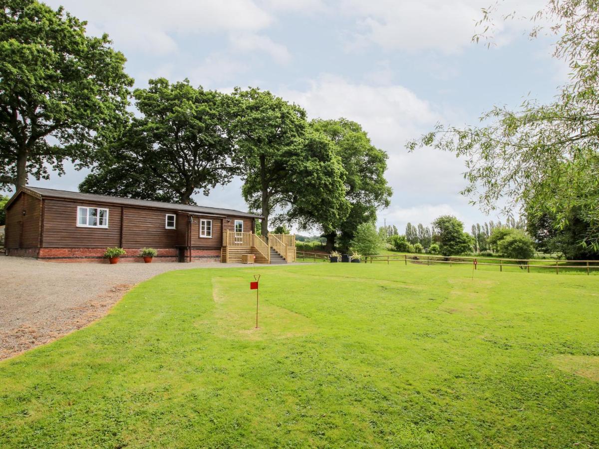 The Log Cabin Tenbury Wells Exterior foto